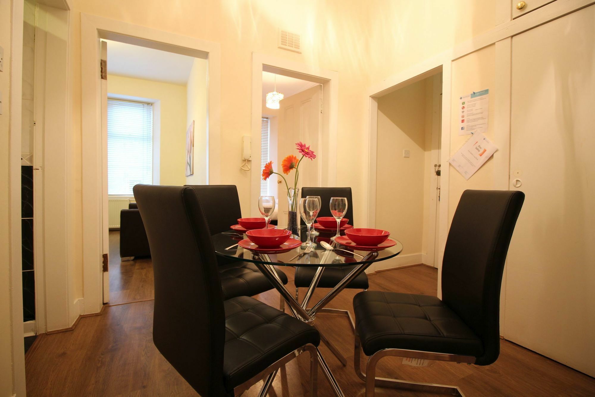 Logie Baird Apartment Хелънсбърг Екстериор снимка